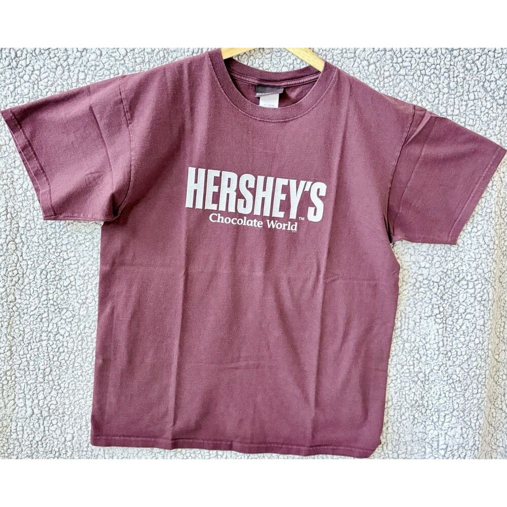 Hershey's Chocolate World Graphic Logo Crew Neck Tee Cotton Preshrunk L